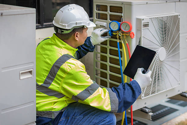 Professional Hvac technician working in Shushan, NY